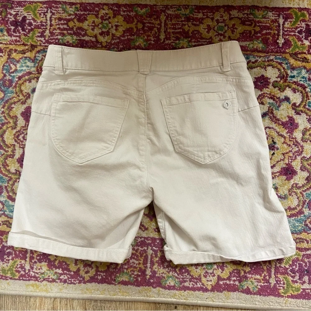 Democracy “Ab Solution” White Shorts Size 4 - Picture 3 of 4
